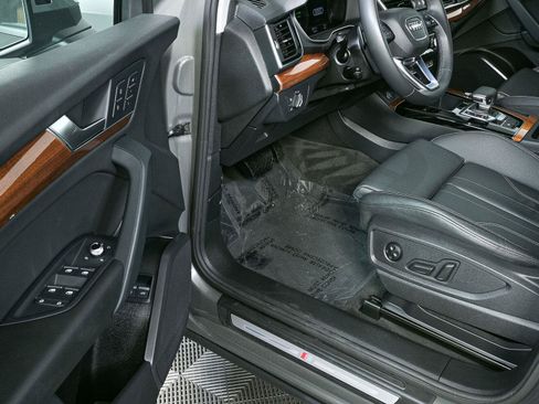 Used 2023 Audi Q5 e Premium AWD/4WD image 8