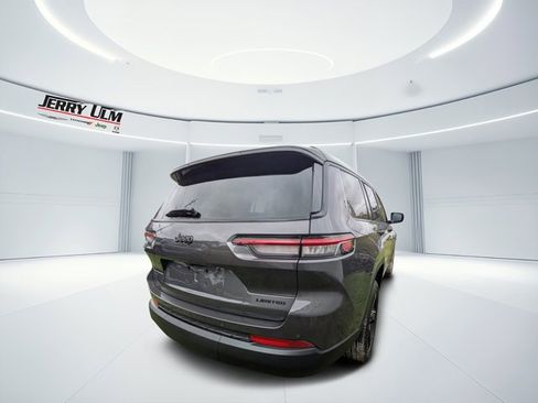 New 2025 Jeep Grand Cherokee L Limited w/ Black Appearance Package image 3