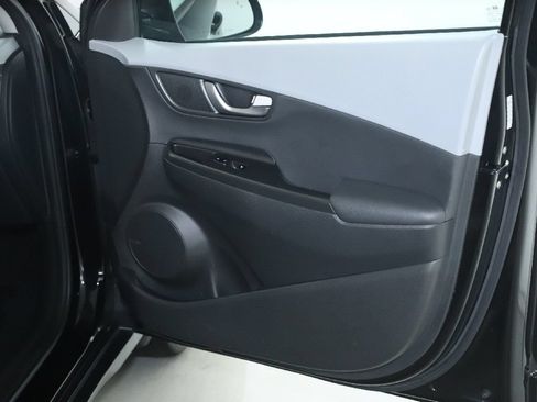 Used 2020 Hyundai Kona Limited AWD/4WD image 34