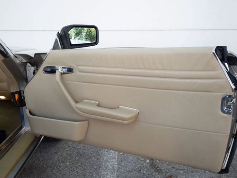 Used 1989 Mercedes-Benz 560 SL image 39