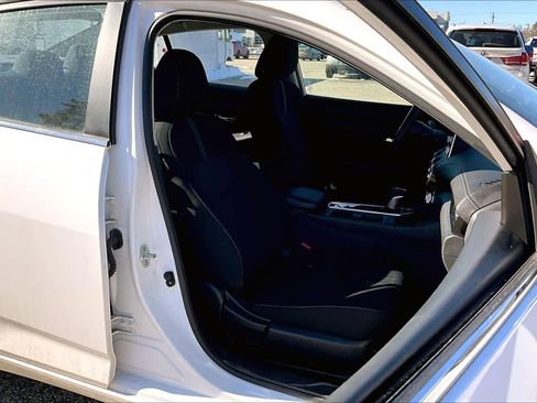 Used 2023 Nissan Sentra SV image 8