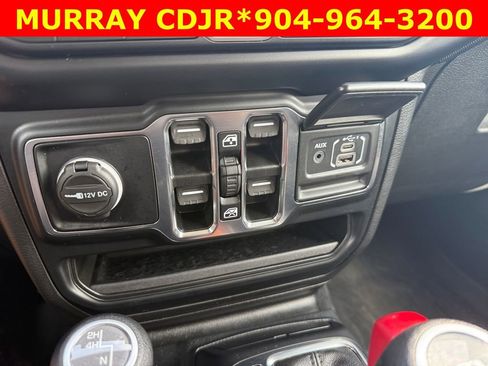 Used 2022 Jeep Gladiator Sport image 26