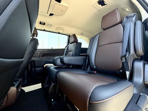 Certified 2025 Honda Odyssey Elite image 27