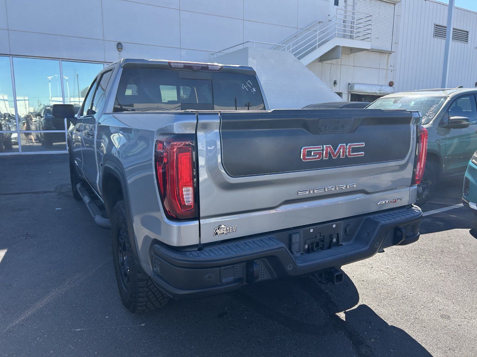 Used 2023 GMC Sierra 1500 AT4X w/ AT4X AEV Edition AWD/4WD image 10