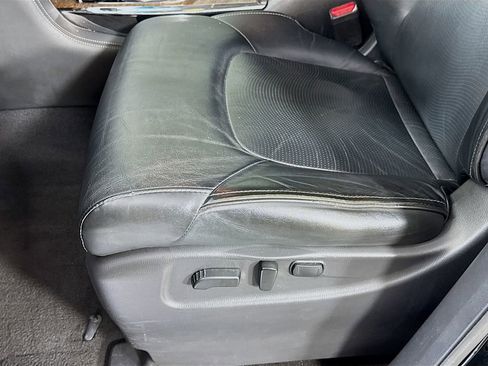 Used 2017 INFINITI QX80 2WD w/ Driver Assistance Package image 23