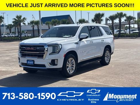 Used 2024 GMC Yukon SLT RWD image 1
