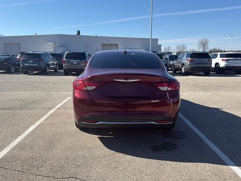 Used 2015 Chrysler 200 Limited w/ Convenience Group image 16