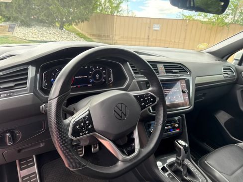 Used 2022 Volkswagen Tiguan SEL R-Line AWD/4WD image 14