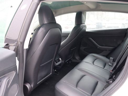 Used 2023 Tesla Model 3 Standard Range image 28