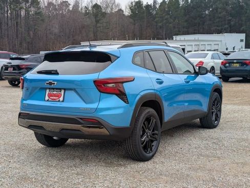 New 2026 Chevrolet Trax ACTIV w/ Sunroof Package image 2