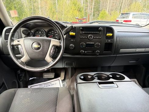 Used 2013 Chevrolet Silverado 2500 LT w/ Interior Plus Package AWD/4WD image 15