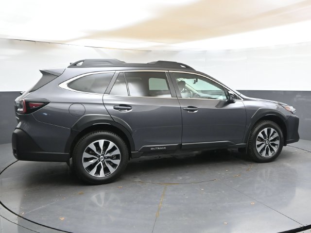 Used 2024 Subaru Outback Limited AWD/4WD image 6