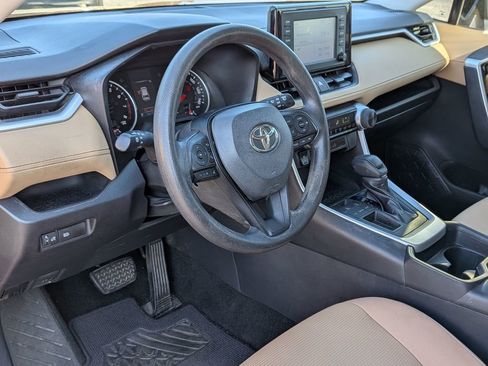 Used 2019 Toyota RAV4 LE image 17