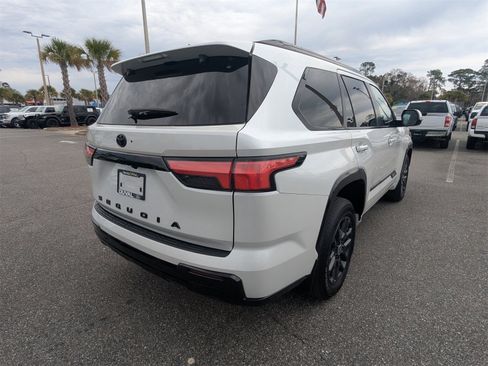 Used 2024 Toyota Sequoia Platinum image 4