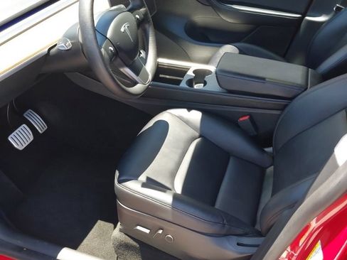 Used 2022 Tesla Model Y Performance AWD/4WD image 13