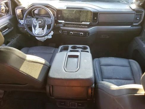 Used 2025 GMC Sierra 1500 SLT image 7