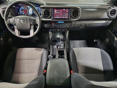 Used 2022 Toyota Tacoma TRD Sport w/ Technology Package RWD image 45