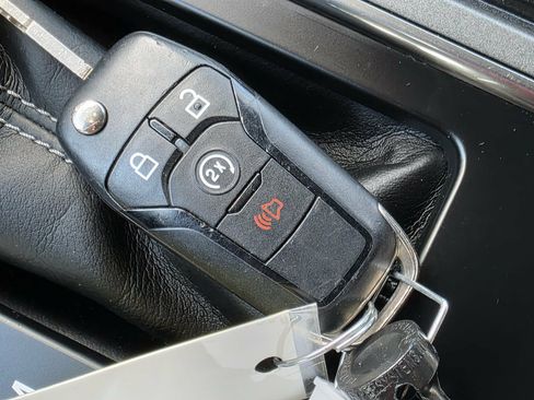 Used 2018 Ford F150 Raptor w/ Equipment Group 801A Mid image 39