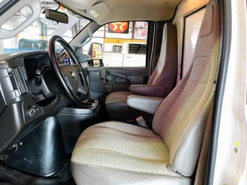 Used 2021 Chevrolet Express 3500 w/ Power Convenience Package RWD image 6