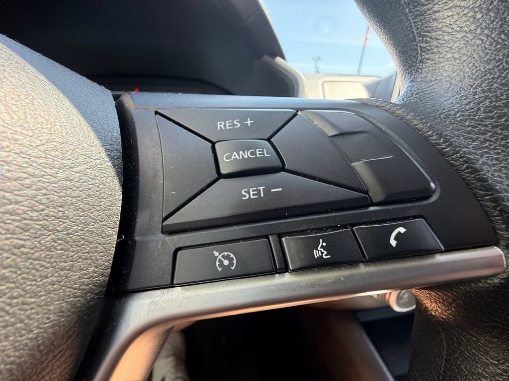 Used 2024 Nissan Altima 2.5 SV FWD image 13