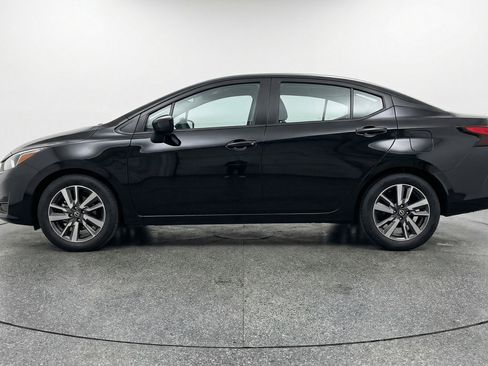 Used 2025 Nissan Versa SV image 5