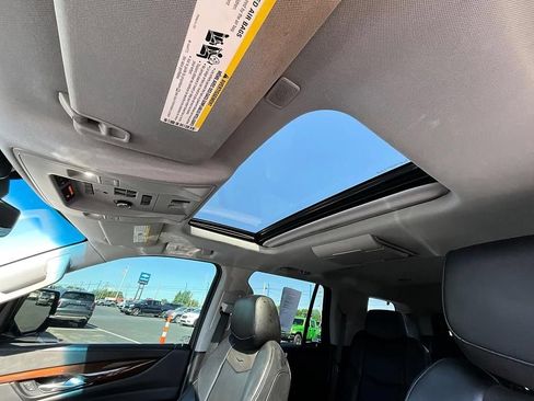 Used 2020 Cadillac Escalade Luxury AWD/4WD image 27