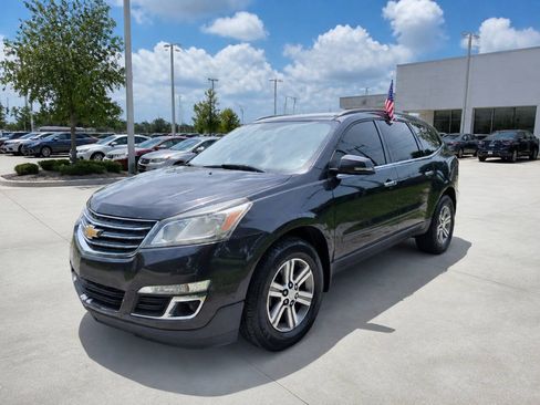 Used 2017 Chevrolet Traverse LT AWD/4WD image 1