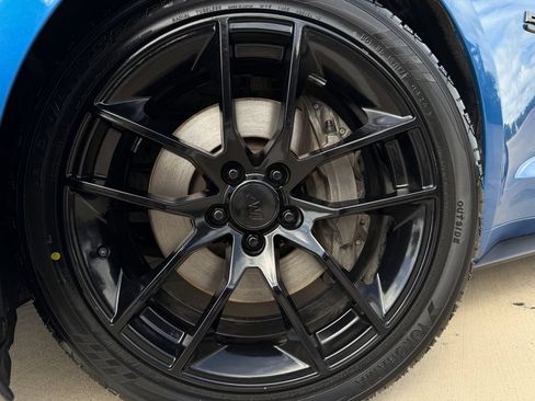 Used 2019 Ford Mustang GT Premium RWD image 9