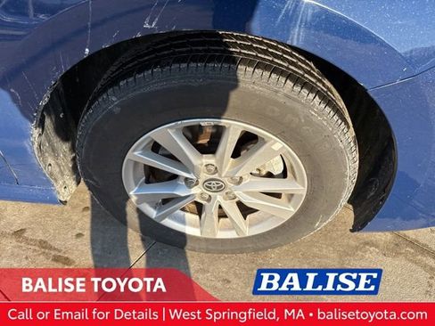 Used 2025 Toyota Camry LE w/ Convenience Package image 10