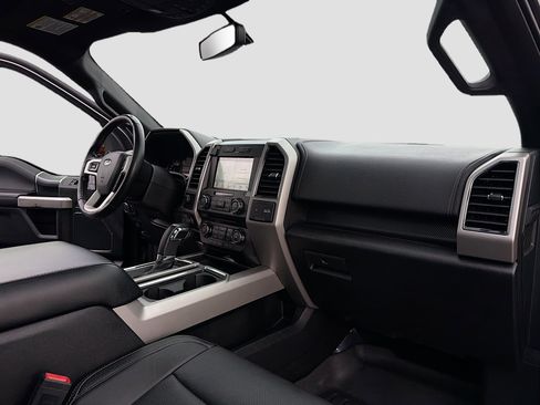 Used 2018 Ford F150 Lariat image 5