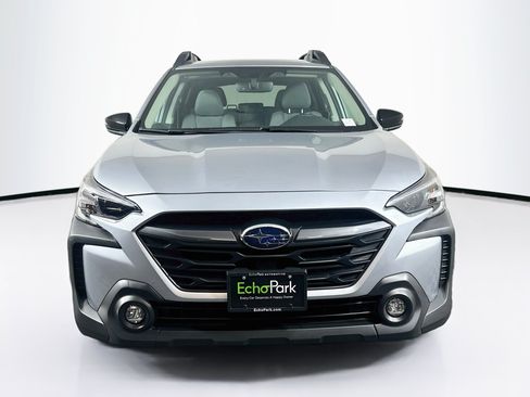 Used 2025 Subaru Outback Premium w/ Popular Package #1A AWD/4WD image 2
