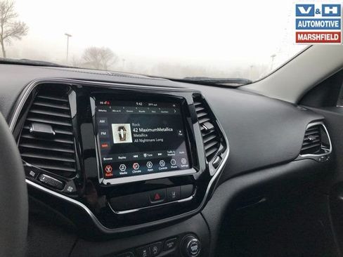 Used 2022 Jeep Cherokee Limited AWD/4WD image 12