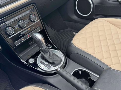 Used 2019 Volkswagen Beetle 2.0T Final Edition SEL image 17