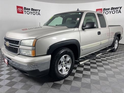 Used 2006 Chevrolet Silverado 1500 LT w/ Light Duty Power Package image 20