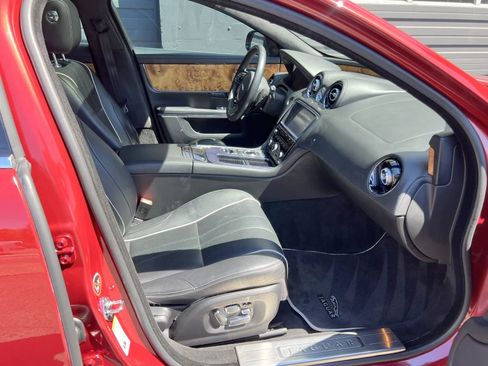 Used 2011 Jaguar XJ XJ Sedan 4D image 15