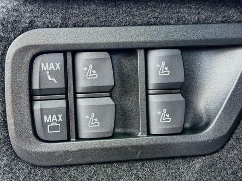 New 2027 BMW X7 xDrive40i w/ M Sport Package AWD/4WD image 13