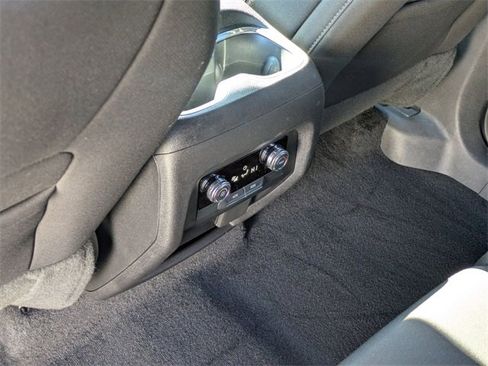 Used 2025 GMC Acadia Elevation image 31