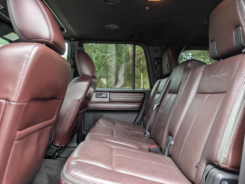 Used 2016 Ford Expedition Platinum RWD image 14