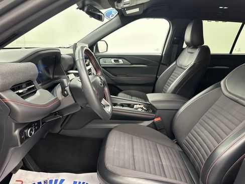 Certified 2025 Ford Explorer ST-Line w/ ST-Line Street Pack image 22
