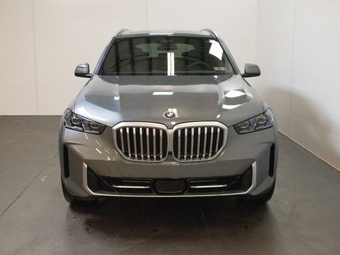 New 2026 BMW X5 xDrive40i w/ Parking Assistance Package image 2
