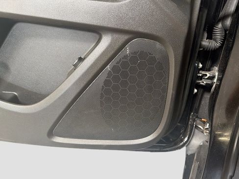 Used 2024 Chevrolet Traverse LT image 18