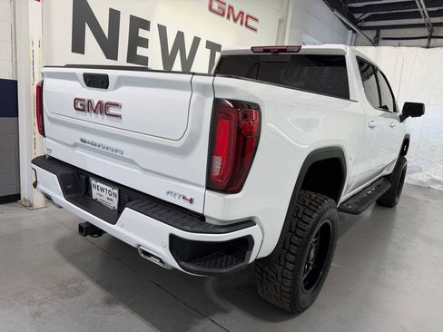 Used 2024 GMC Sierra 1500 AT4 w/ Technology Package AWD/4WD image 32