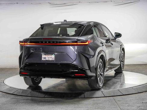Used 2024 Lexus RZ 300e Premium FWD image 4