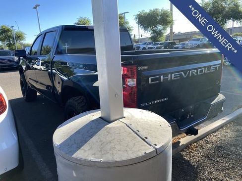 Used 2024 Chevrolet Silverado 1500 LT w/ Z71 Off-Road Package AWD/4WD image 2