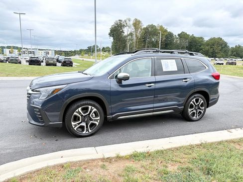 Used 2023 Subaru Ascent Touring AWD/4WD image 4