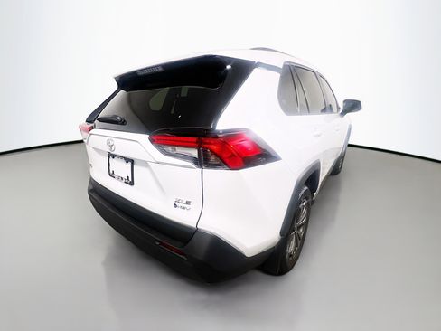 Used 2025 Toyota RAV4 XLE Premium w/ Weather Package AWD/4WD image 4