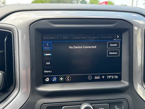 Used 2022 Chevrolet Silverado 2500 Custom w/ Custom Value Package AWD/4WD image 18