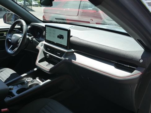 Certified 2025 Ford Explorer ST-Line w/ Premium Package AWD/4WD image 29