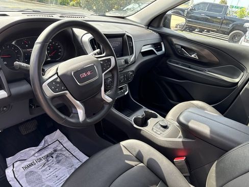 Used 2024 GMC Terrain SLT FWD image 11