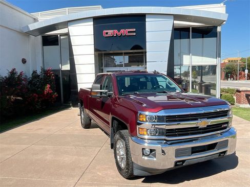 Used 2016 Chevrolet Silverado 2500 LT w/ LT Convenience Package image 8